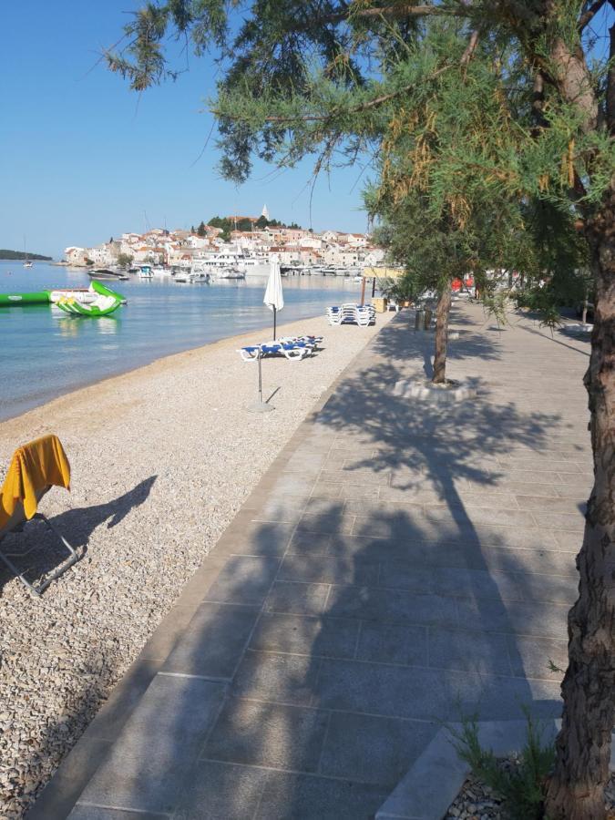 -Villa Sjor -Primosten-Apartmani- Has 2 Large Apartments And 2 Smaller Ones -Primosten Lokvice 6 Exteriér fotografie