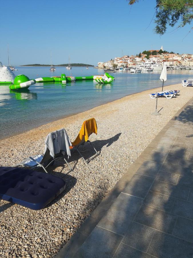 -Villa Sjor -Primosten-Apartmani- Has 2 Large Apartments And 2 Smaller Ones -Primosten Lokvice 6 Exteriér fotografie