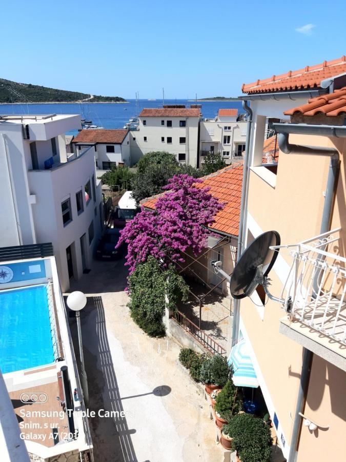 -Villa Sjor -Primosten-Apartmani- Has 2 Large Apartments And 2 Smaller Ones -Primosten Lokvice 6 Exteriér fotografie