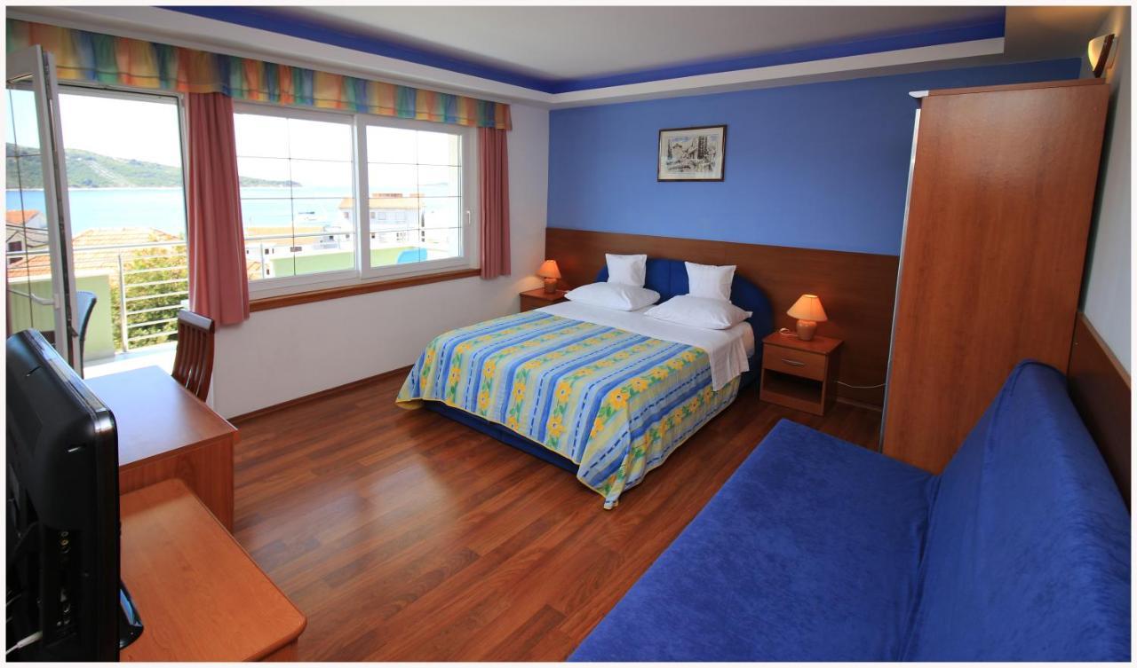 -Villa Sjor -Primosten-Apartmani- Has 2 Large Apartments And 2 Smaller Ones -Primosten Lokvice 6 Exteriér fotografie