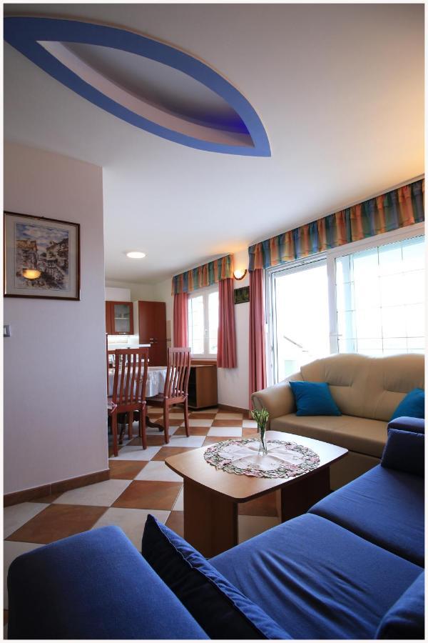 -Villa Sjor -Primosten-Apartmani- Has 2 Large Apartments And 2 Smaller Ones -Primosten Lokvice 6 Exteriér fotografie