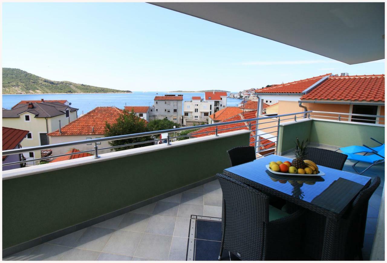 -Villa Sjor -Primosten-Apartmani- Has 2 Large Apartments And 2 Smaller Ones -Primosten Lokvice 6 Exteriér fotografie